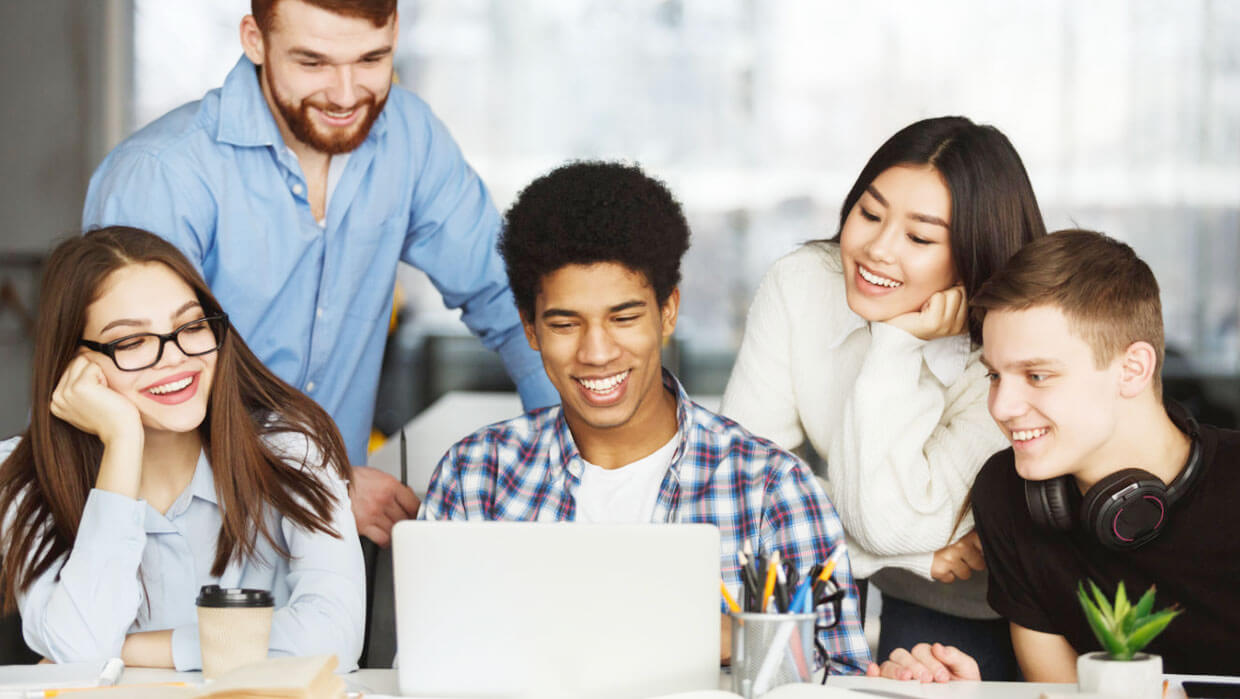 گواهی طراحی گرافیک با دوره رایگان پروژه